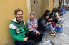 Enjoying-coffee-in-Hanoi
